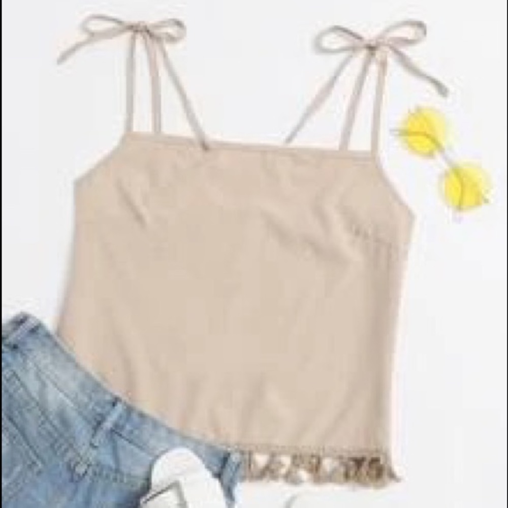 🤍 3/$15 NWOT Cream Tassel Tie Tank Top